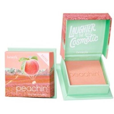 BENEFIT COSMETICS Peachin' WANDERful World Blush Powder – reseförpackning mini | Pris från 249,00 KR